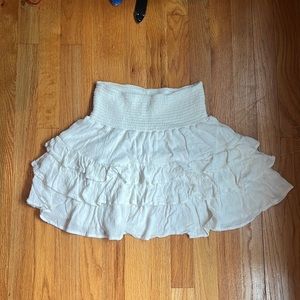 Ruffle white skirt